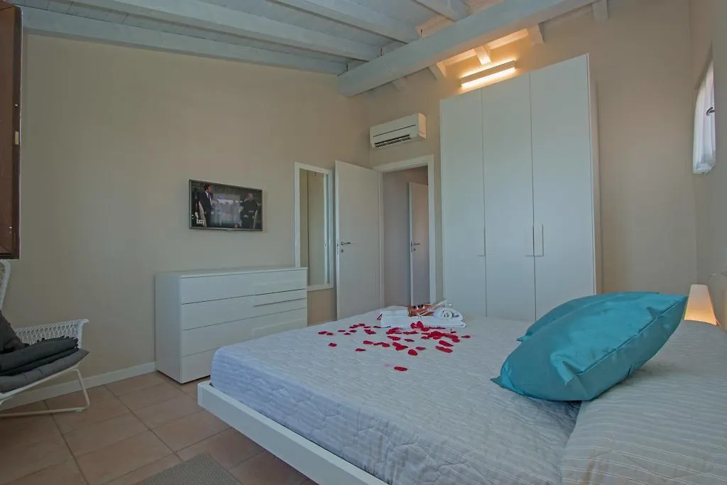 Villa Borgo Stropea à Soiano Del Lago 0*,  Italie